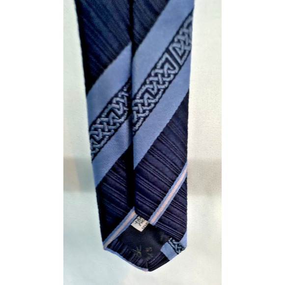 Patrick Francis Ireland Silk Tie Blue Celtic Knot Design 60" Classic Made in Ire - Picture 5 of 8